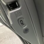 【体験談】後部座席のドアが突然開かなくなった！意外な原因に赤面した話